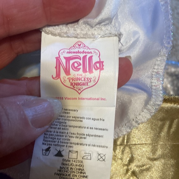 Nella The Princess Knight Nickelodeon Size 4-6x Costume - Picture 6 of 12